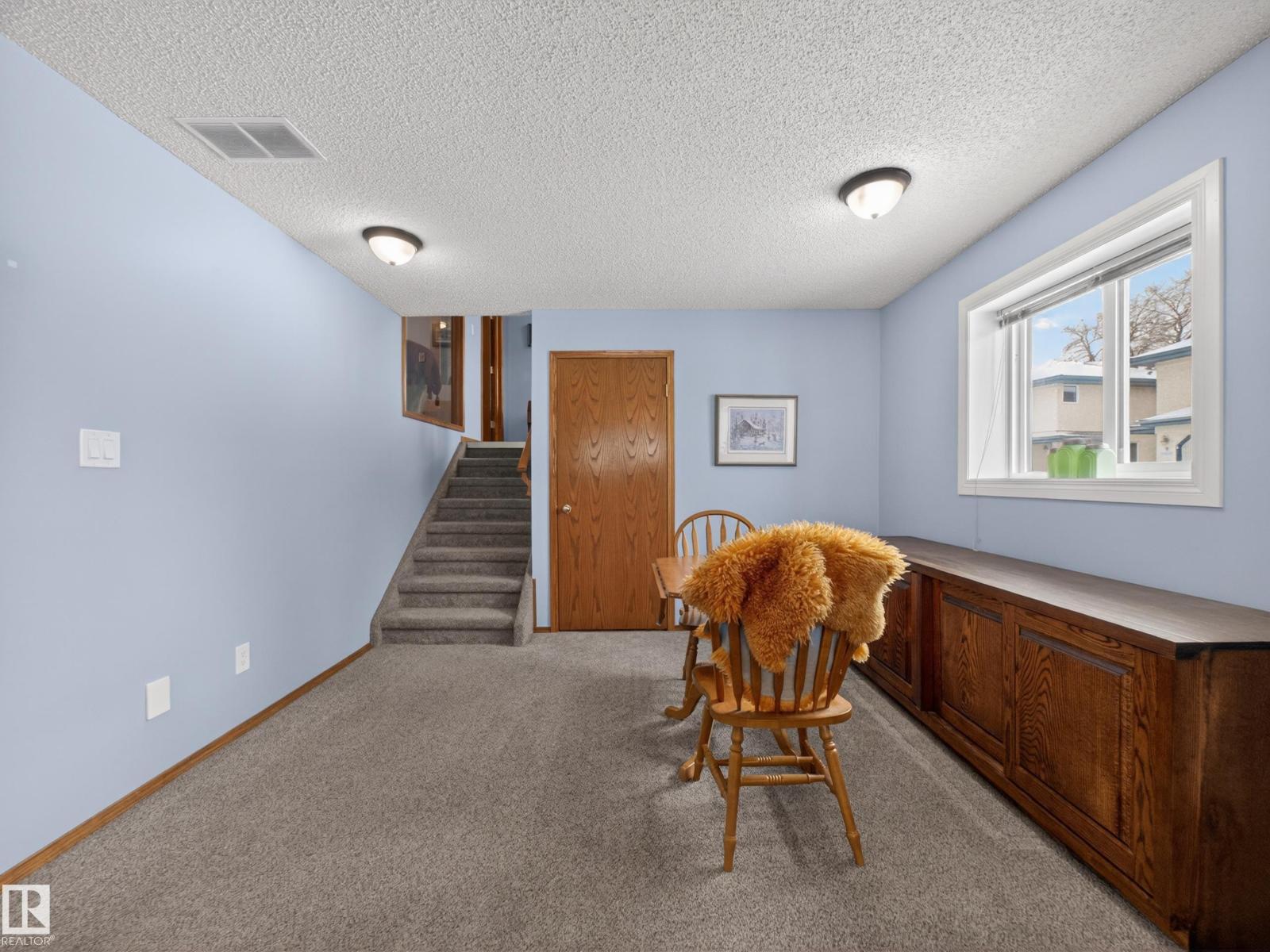 #7 85 GERVAIS RD - 19