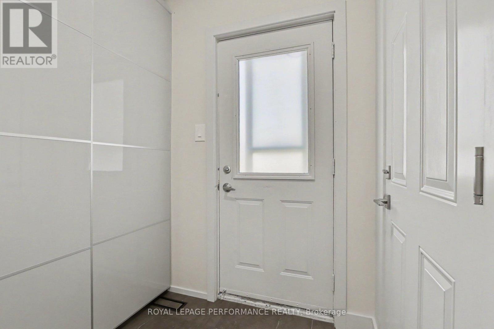 3 Bed, 2 Bath House for Sale in Ottawa – 17 BENTBROOK CRESCENT, Ottawa – MLS# X13438766 - Image 12