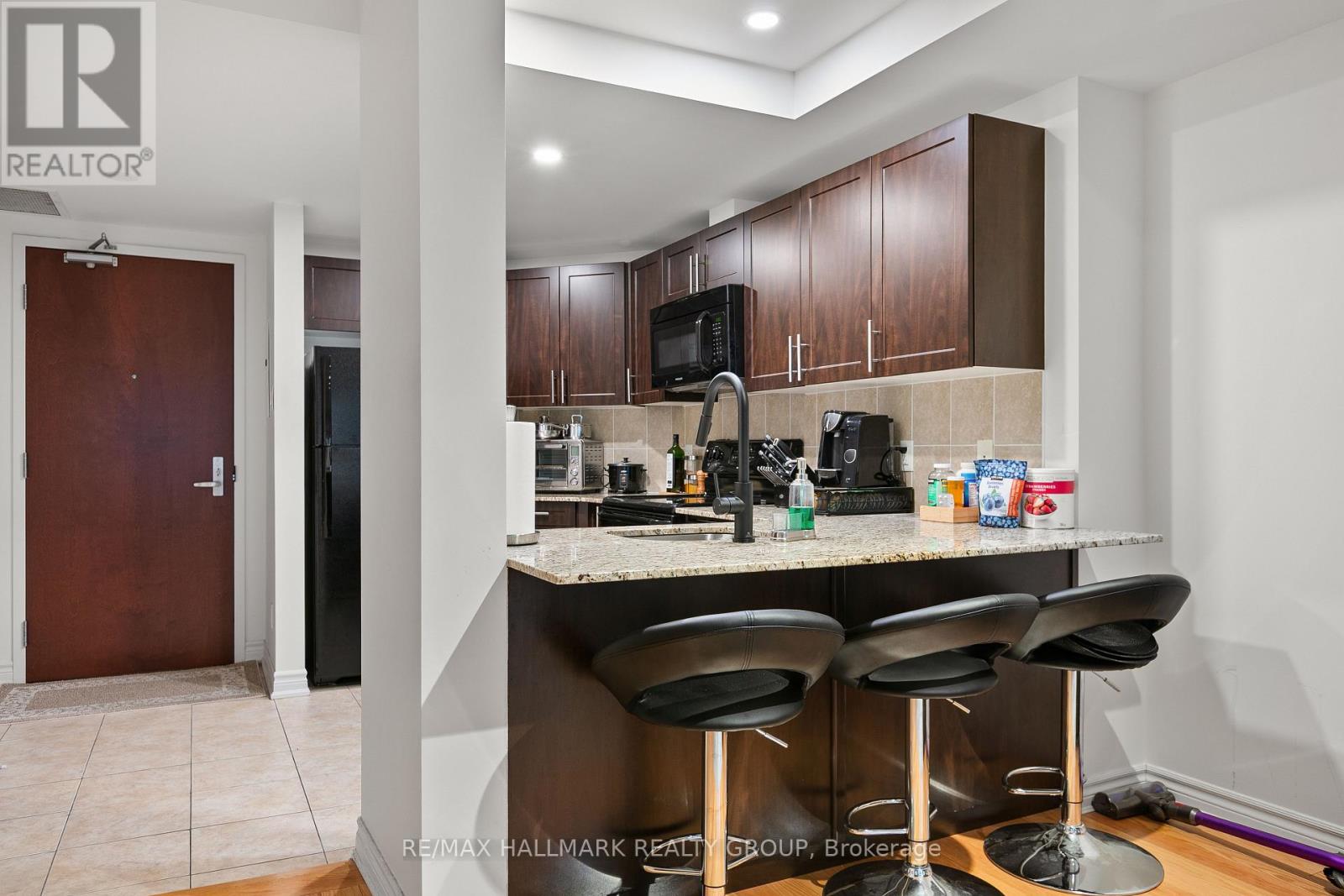 1 Bed, 1 Bath House for Sale in Ottawa – 1509 – 234 RIDEAU STREET, Ottawa – MLS# X13438870 - Image 15