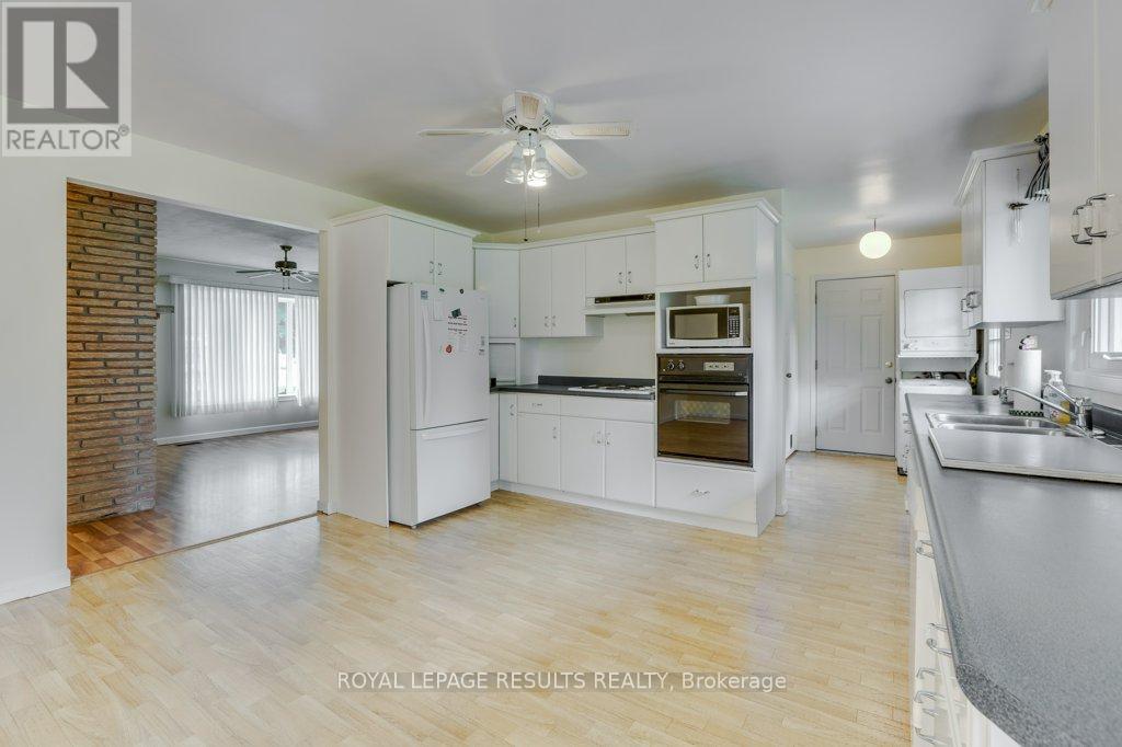 295 JOHN STREET S - 13