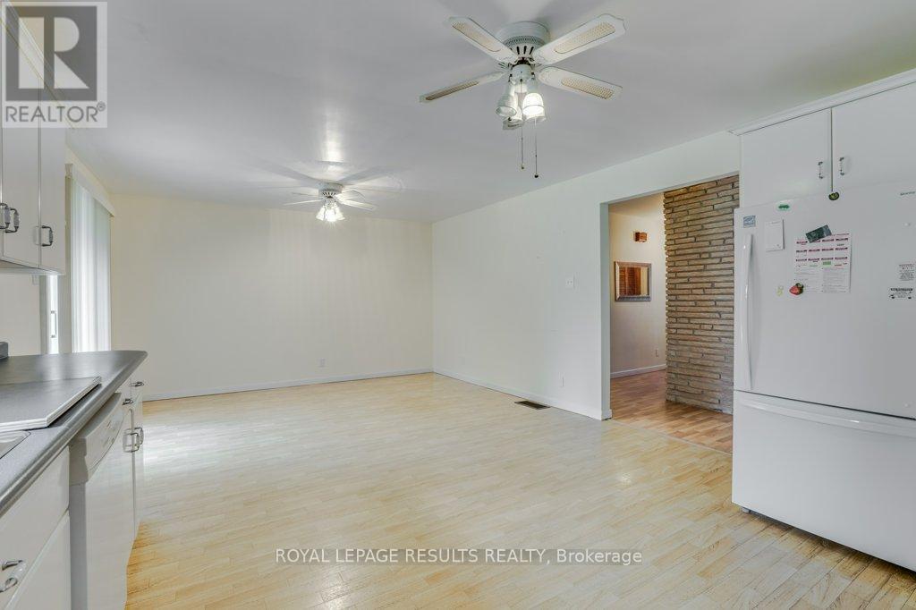 295 JOHN STREET S - 14