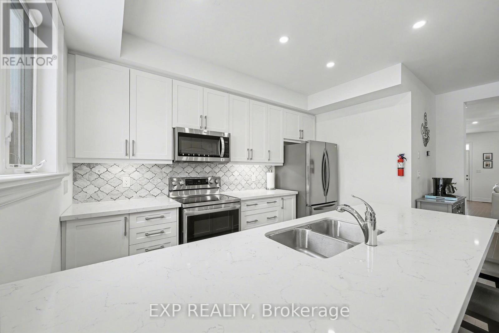 22 18TH STREET N - 18