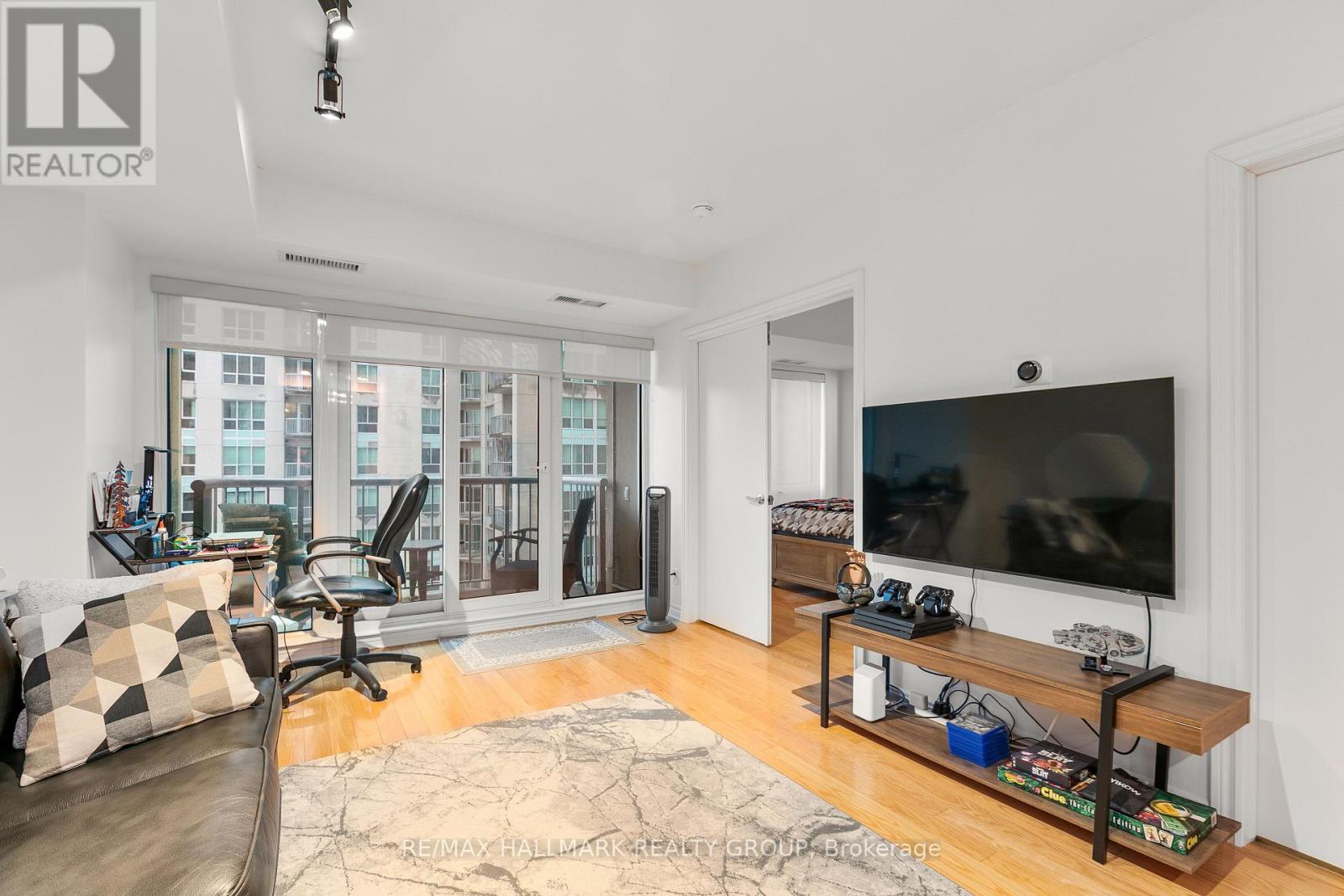 1 Bed, 1 Bath House for Sale in Ottawa – 1509 – 234 RIDEAU STREET, Ottawa – MLS# X13438870 - Image 9