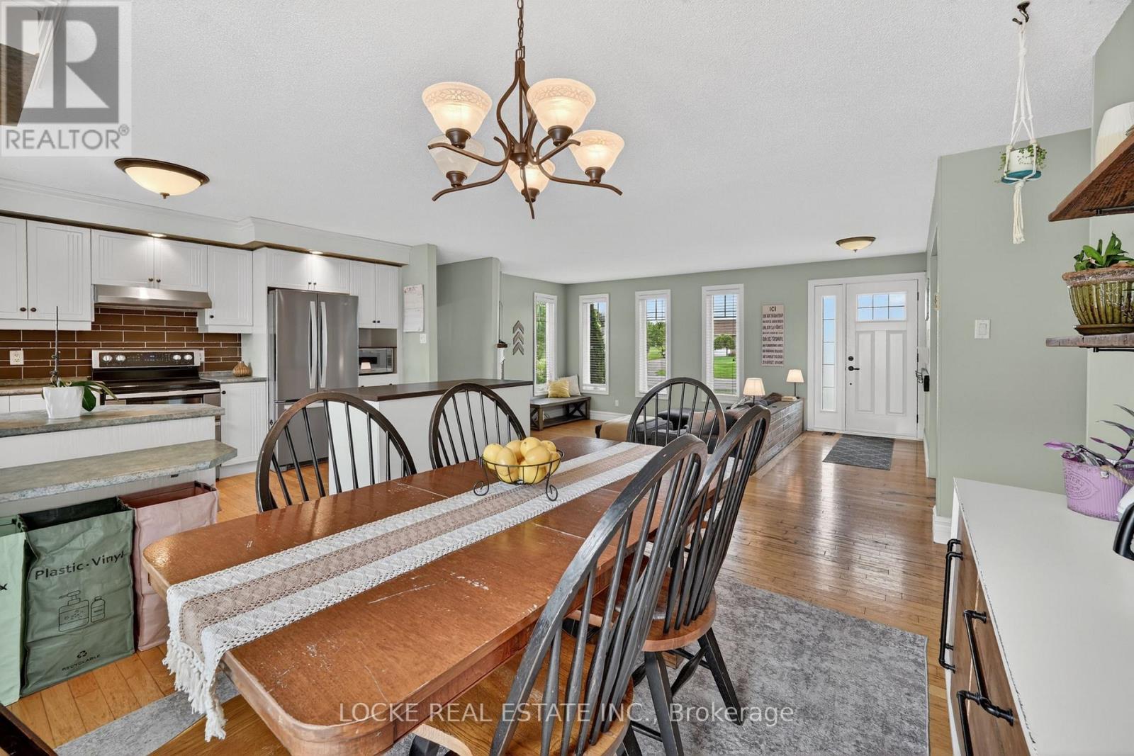 4 Bed, 2 Bath House for Sale in Ottawa – 3391 SARSFIELD ROAD, Ottawa – MLS# X13439040 - Image 16
