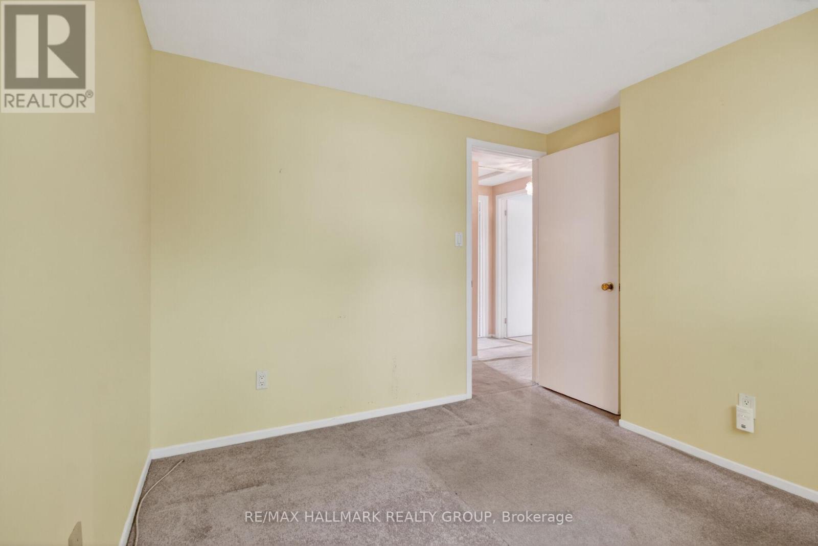 3 Bed, 2 Bath House for Sale in Ottawa – 38 AMHERST CRESCENT, Ottawa – MLS# X13439128 - Image 22