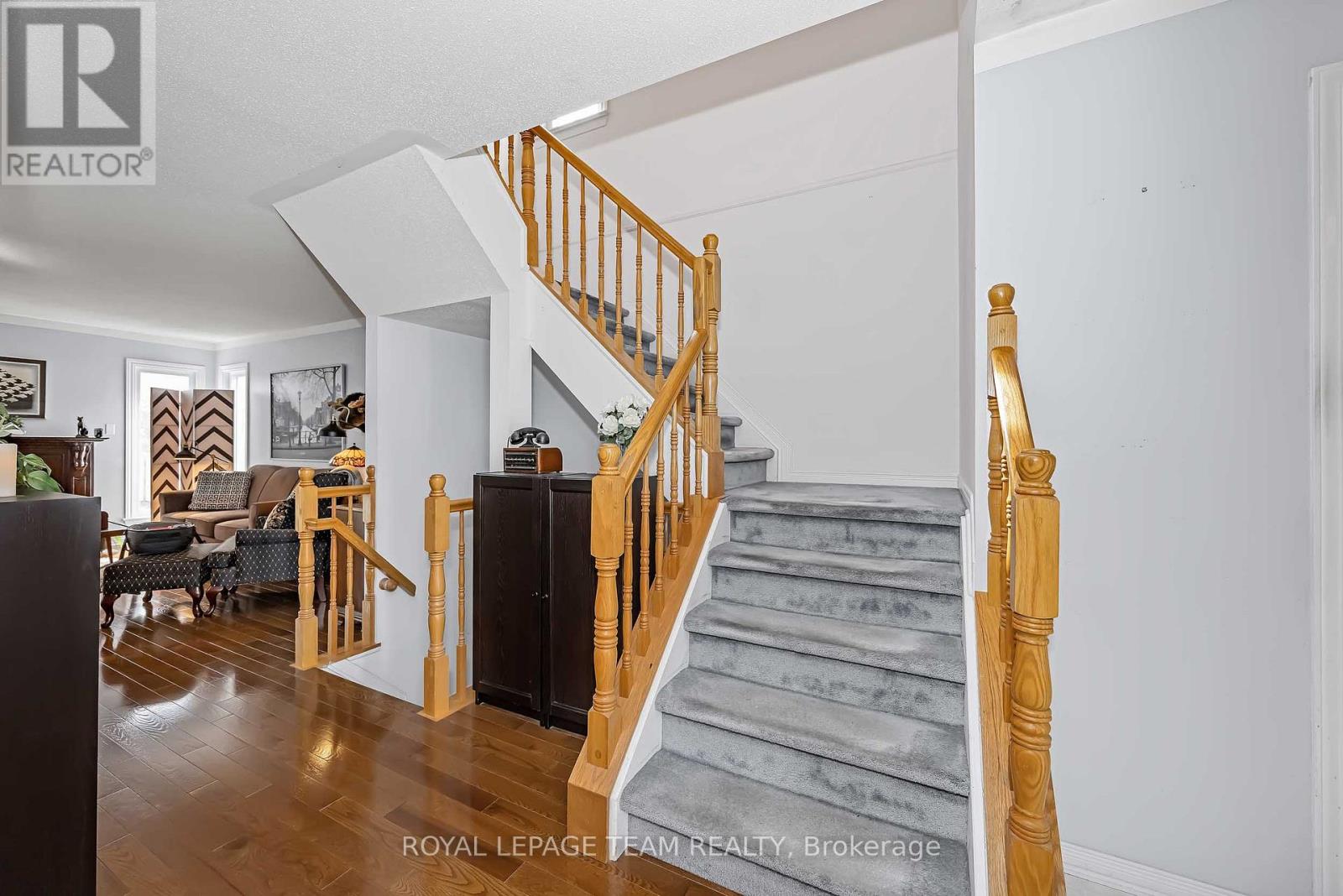 3 Bed, 3 Bath House for Sale in Ottawa – 23 ROBLYN WAY, Ottawa – MLS# X13439234 - Image 20