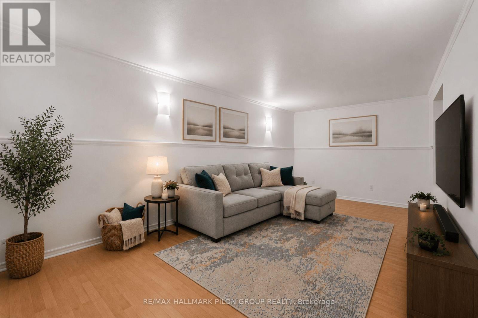 3 Bed, 2 Bath House for Sale in Ottawa – 70 – 2210 LOYOLA AVENUE, Ottawa – MLS# X13439056 - Image 18