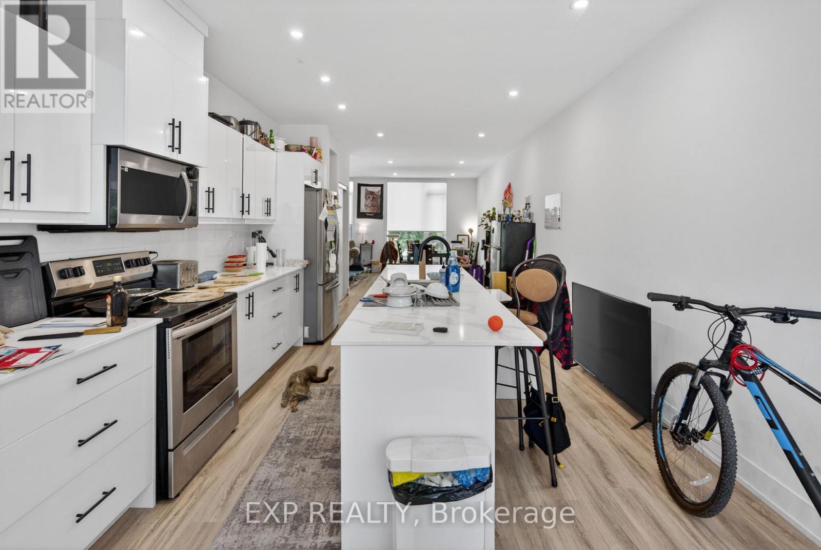 271 DUNCAIRN AVENUE - 12
