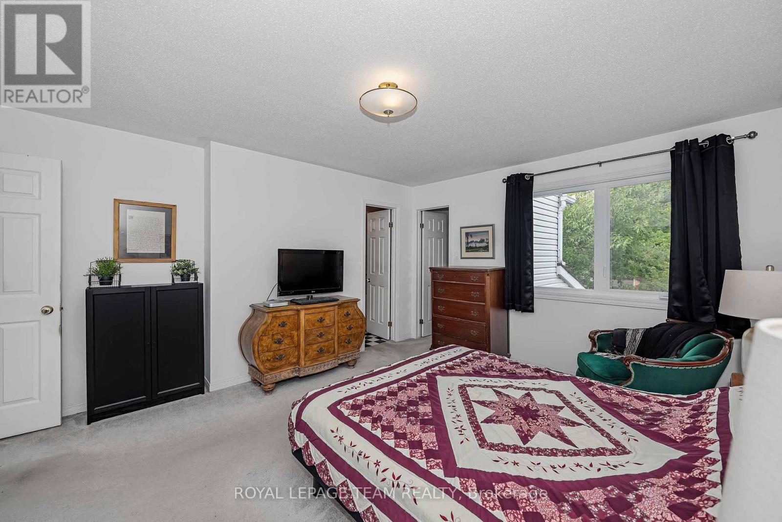 3 Bed, 3 Bath House for Sale in Ottawa – 23 ROBLYN WAY, Ottawa – MLS# X13439234 - Image 23