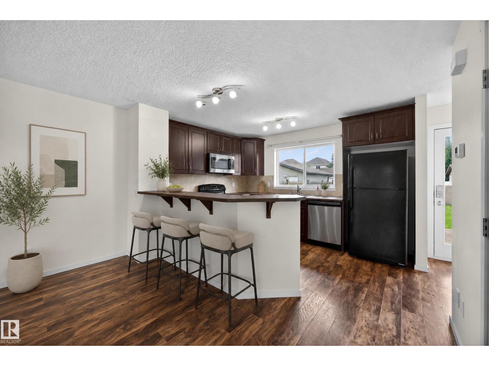 3634 12 ST NW - 11