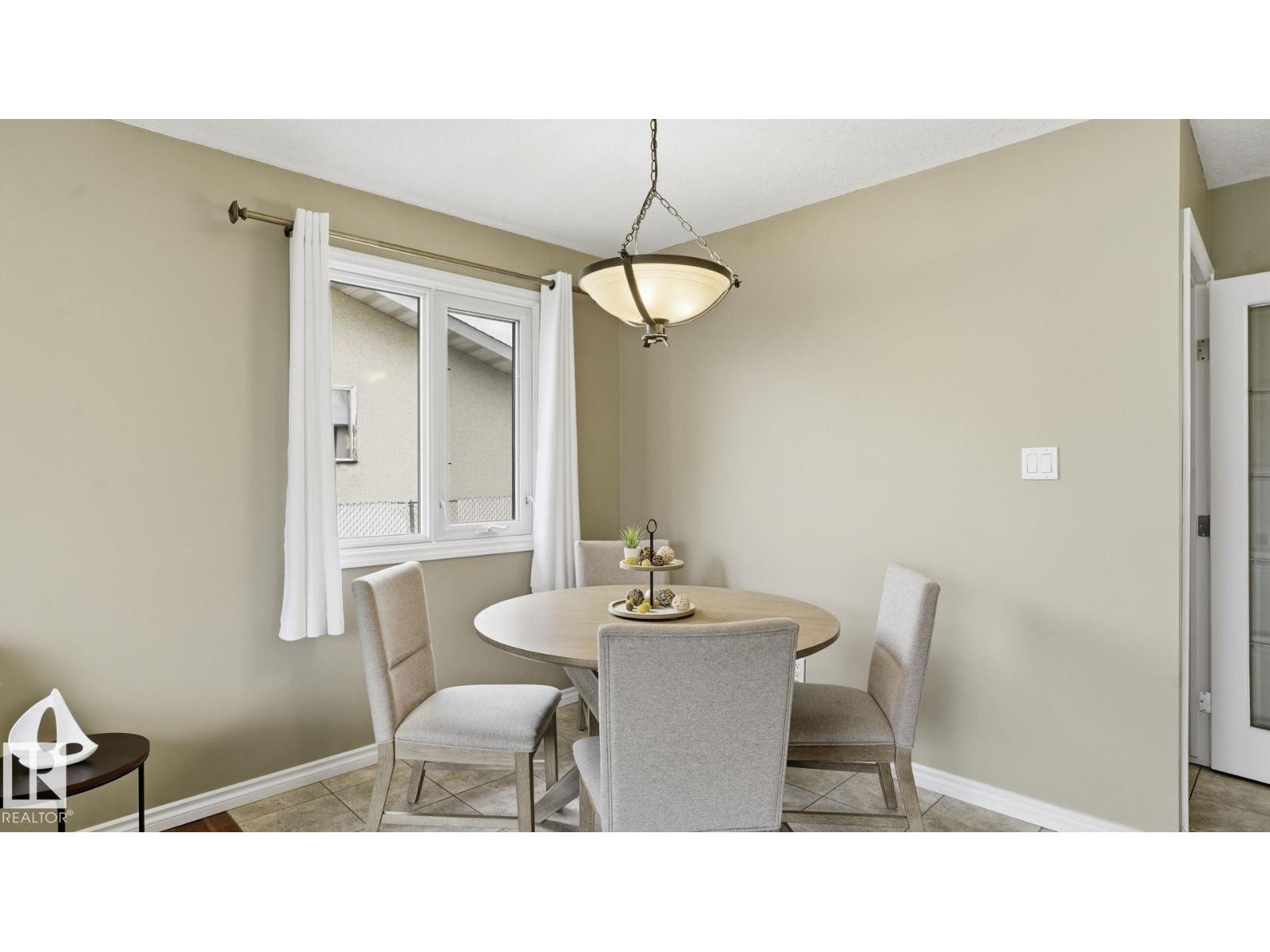 11020 162A AV NW - 10