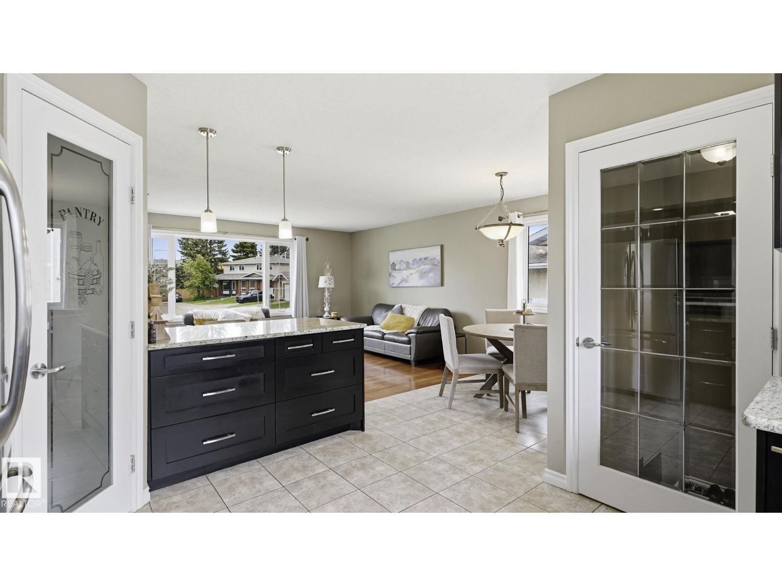 11020 162A AV NW - 15