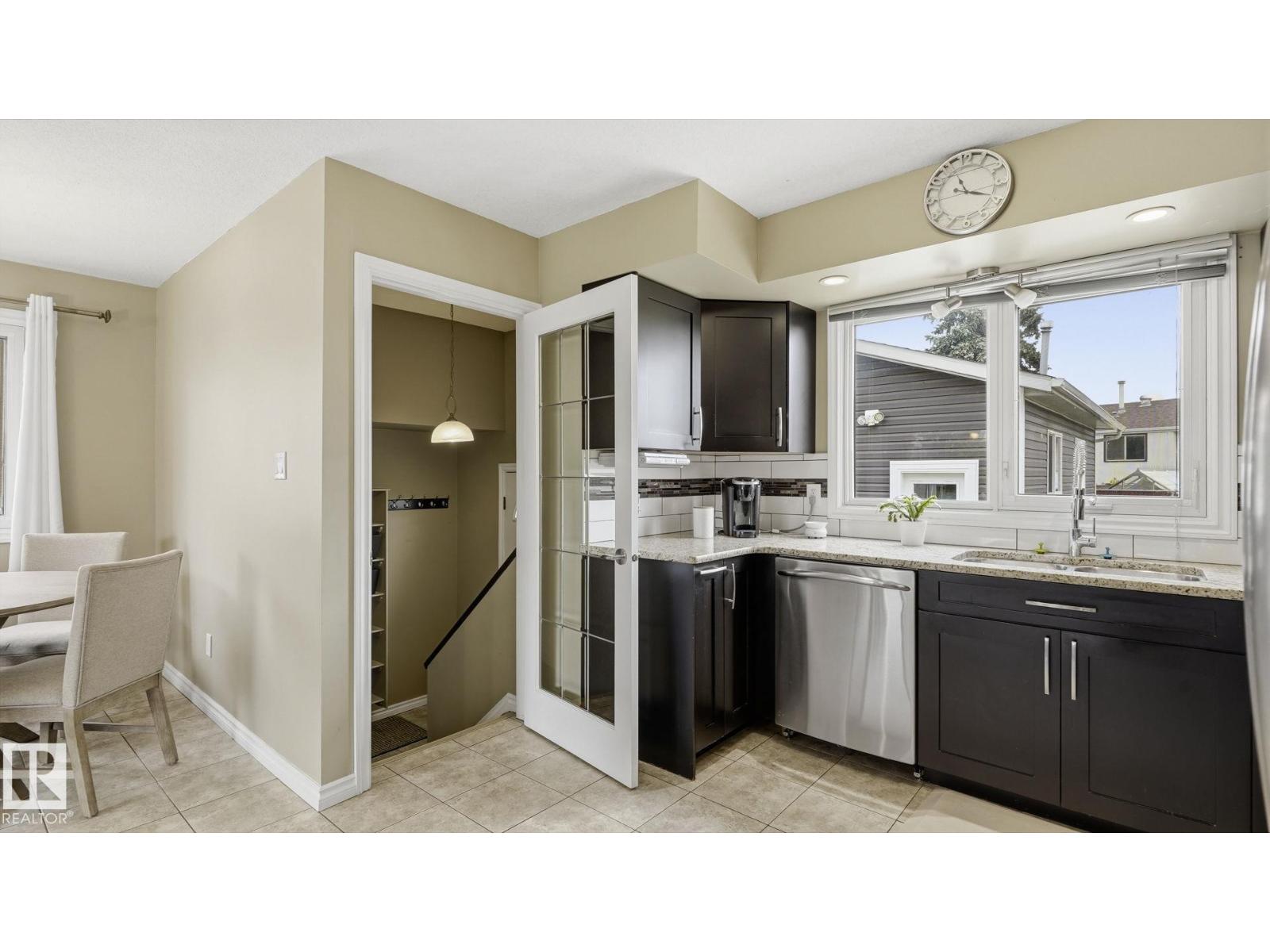 11020 162A AV NW - 16