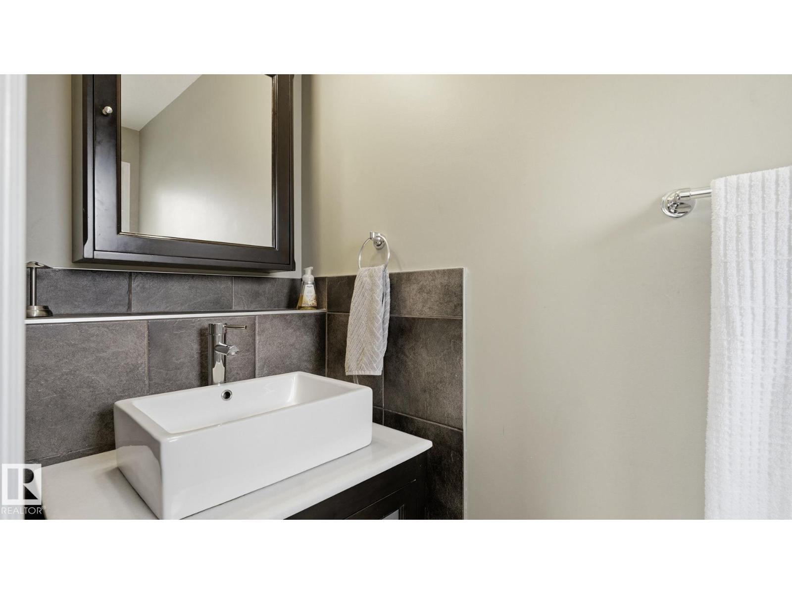 11020 162A AV NW - 21