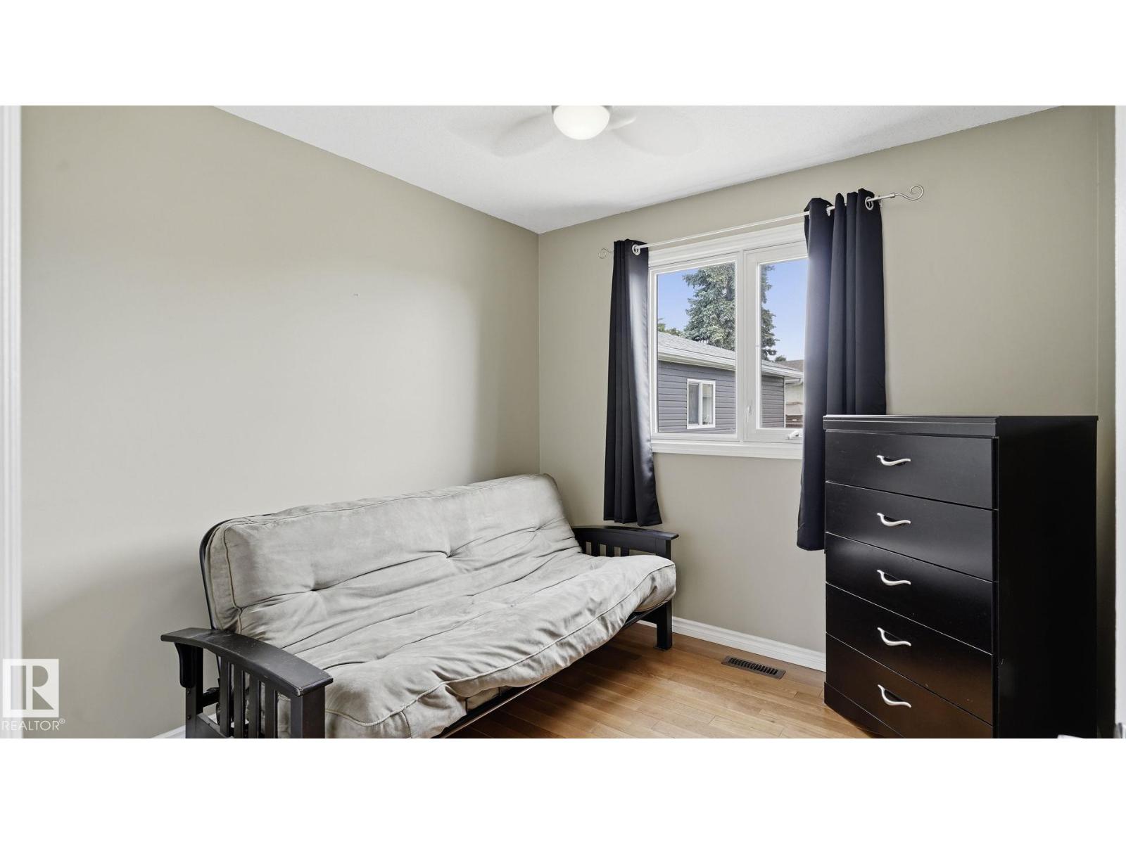 11020 162A AV NW - 24