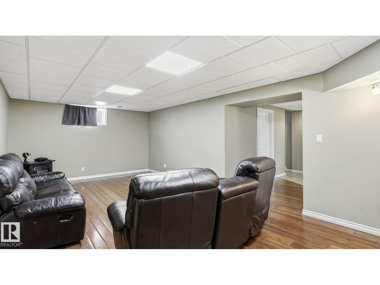 11020 162A AV NW - 26