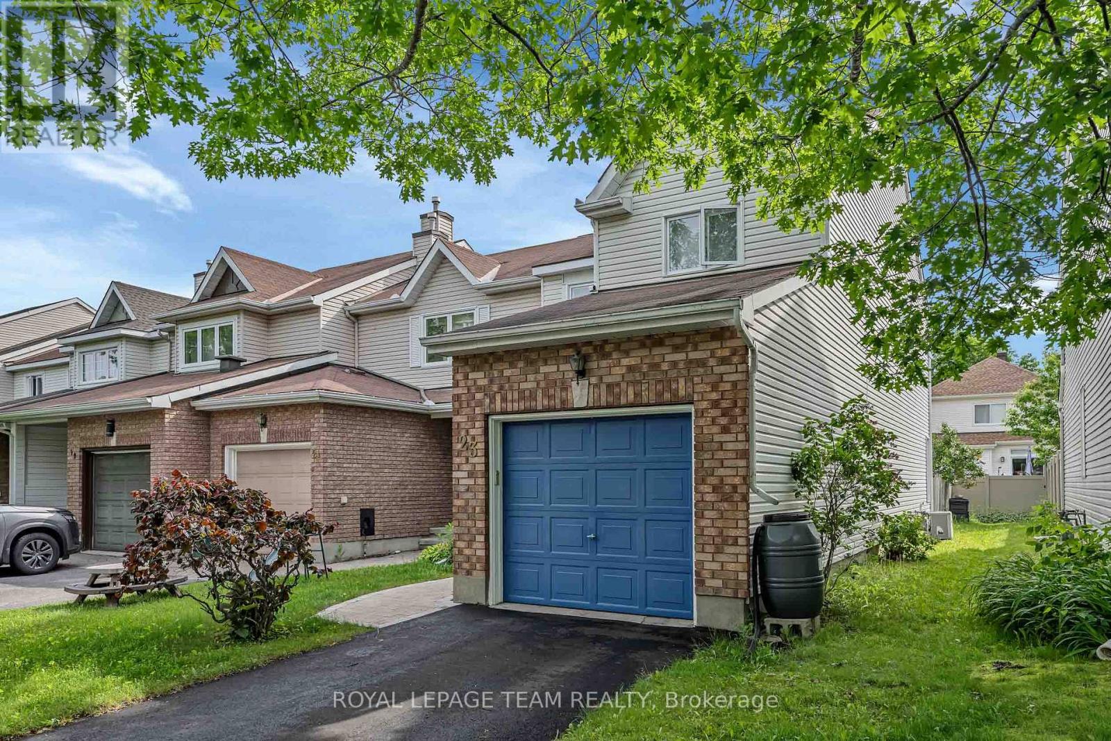 3 Bed, 3 Bath House for Sale in Ottawa – 23 ROBLYN WAY, Ottawa – MLS# X13439234 - Image 2