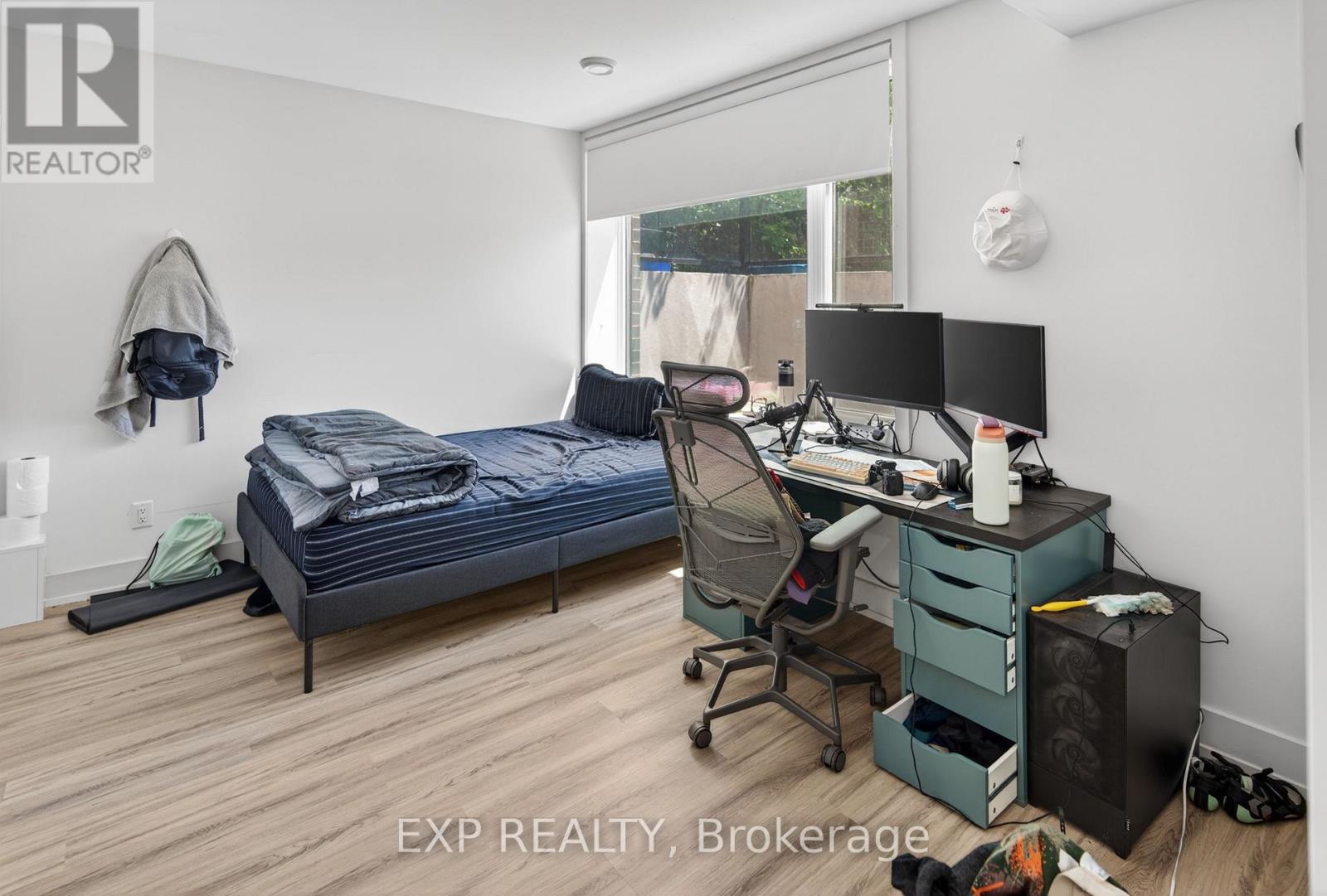 271 DUNCAIRN AVENUE - 16