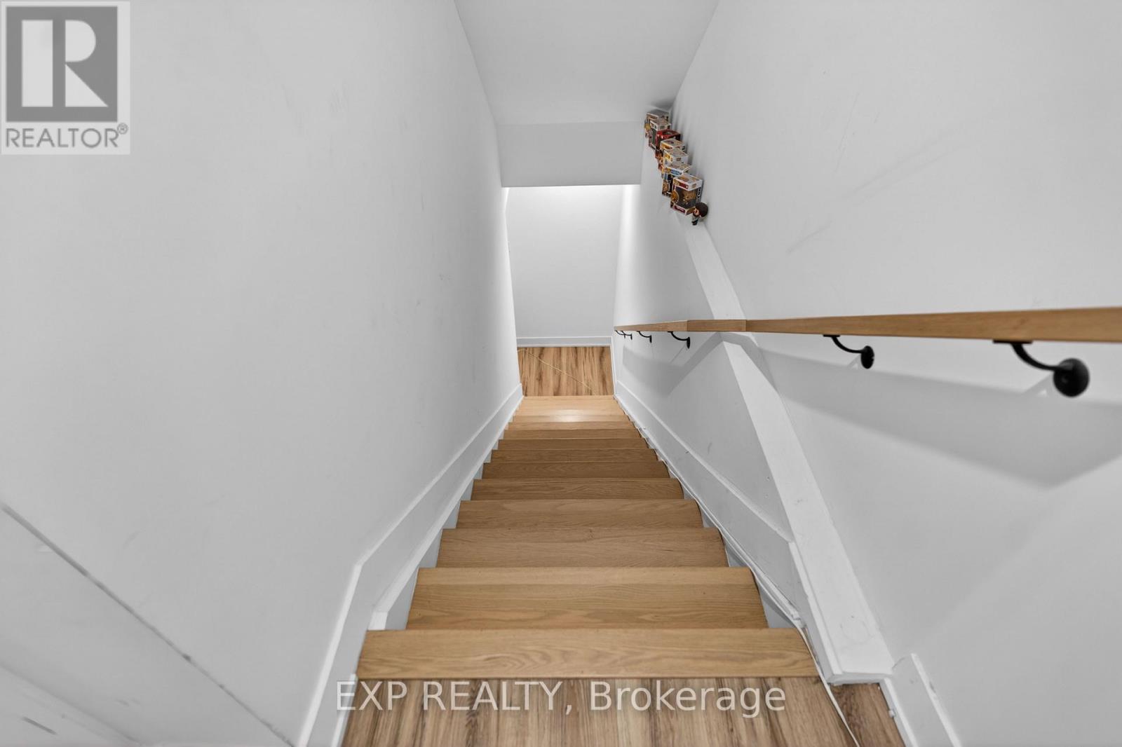 271 DUNCAIRN AVENUE - 17