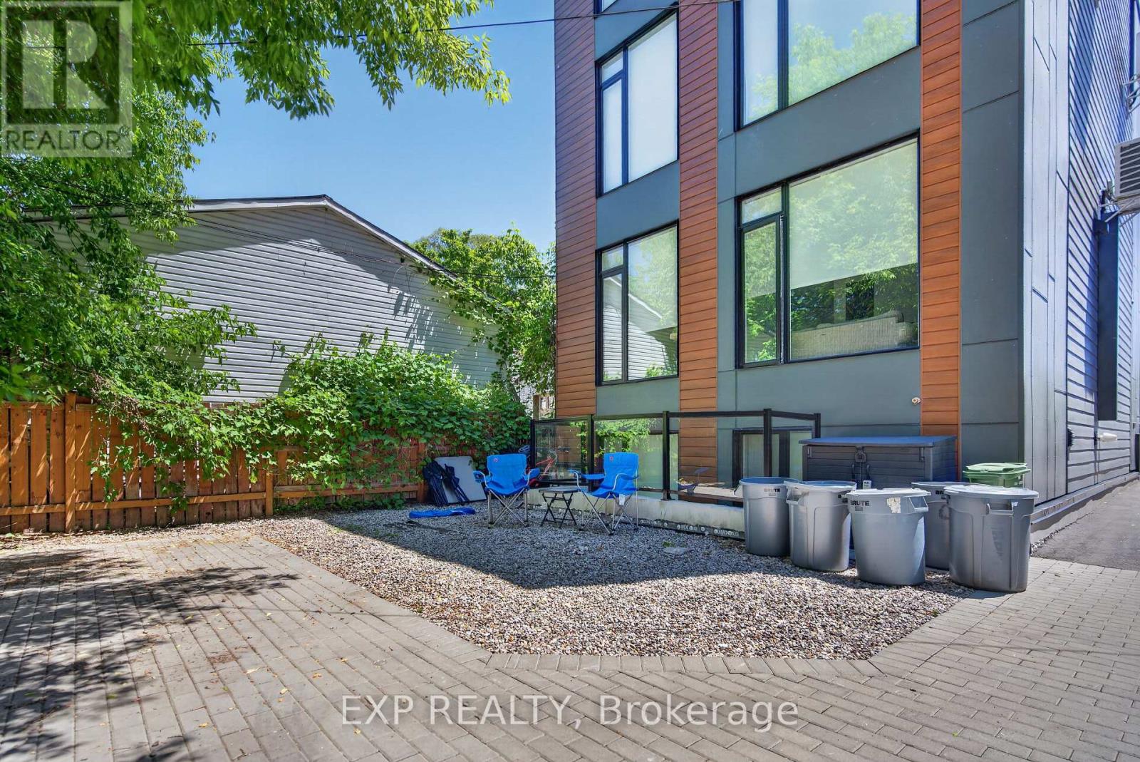 271 DUNCAIRN AVENUE - 2