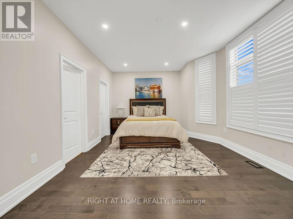 12 HACKWOOD HEIGHTS - 37