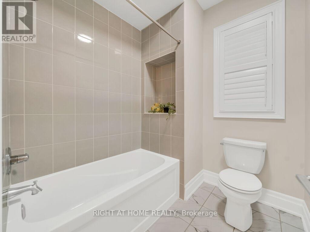 12 HACKWOOD HEIGHTS - 40