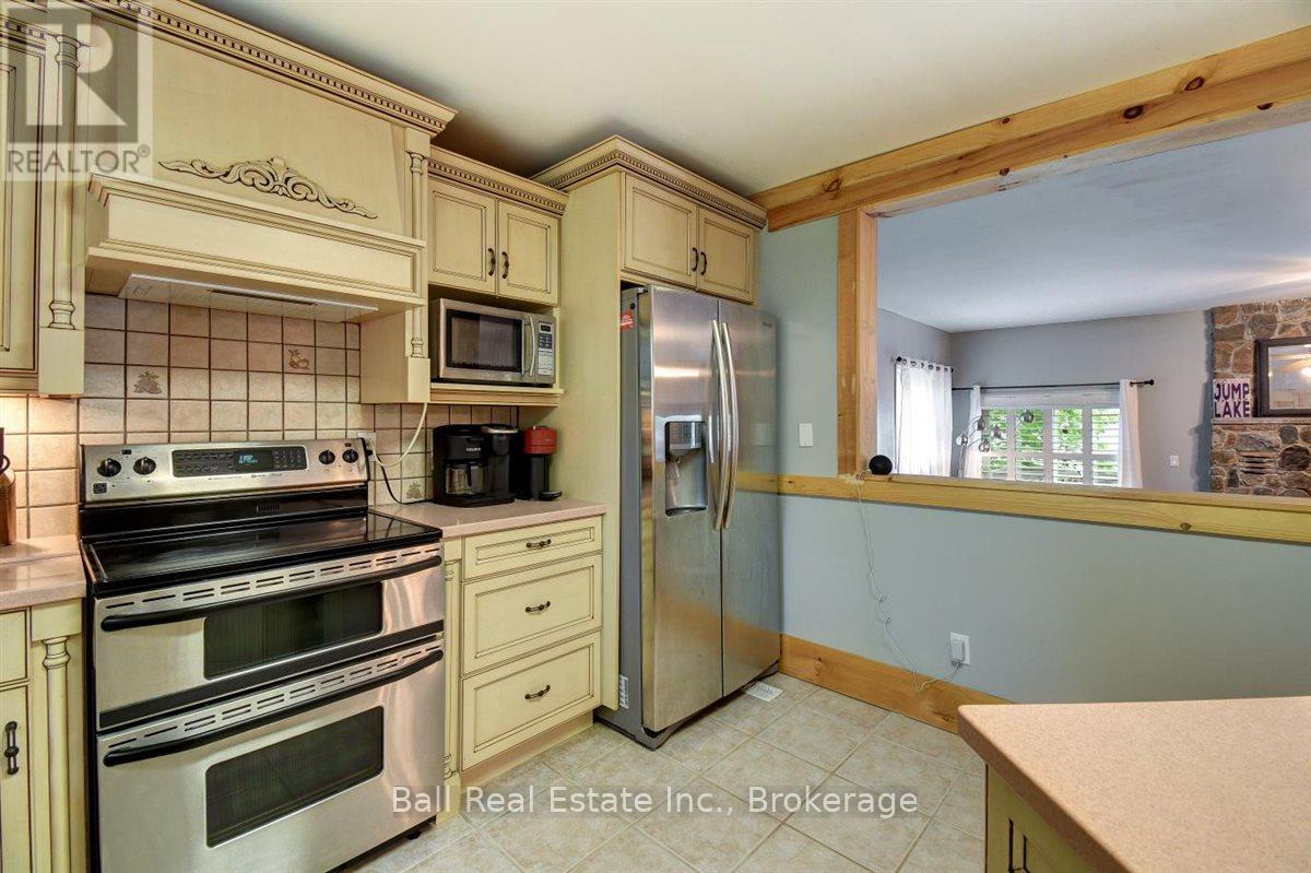 611 SKENE ROAD - 11