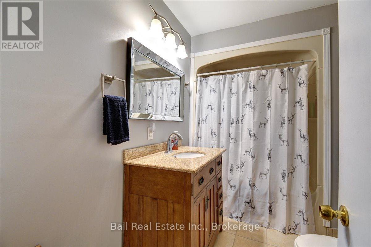 611 SKENE ROAD - 23