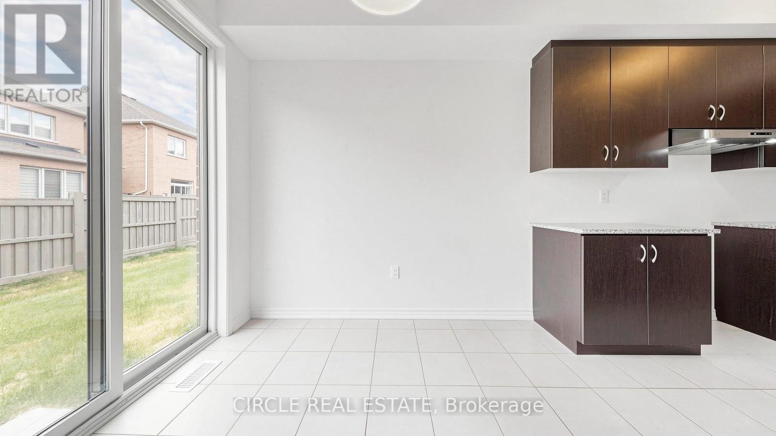 84 KEPPEL CIRCLE - 12