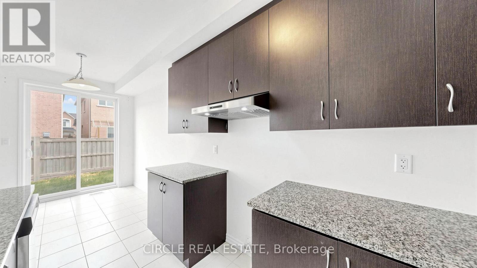 84 KEPPEL CIRCLE - 18