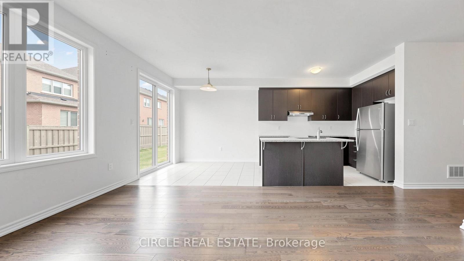 84 KEPPEL CIRCLE - 11