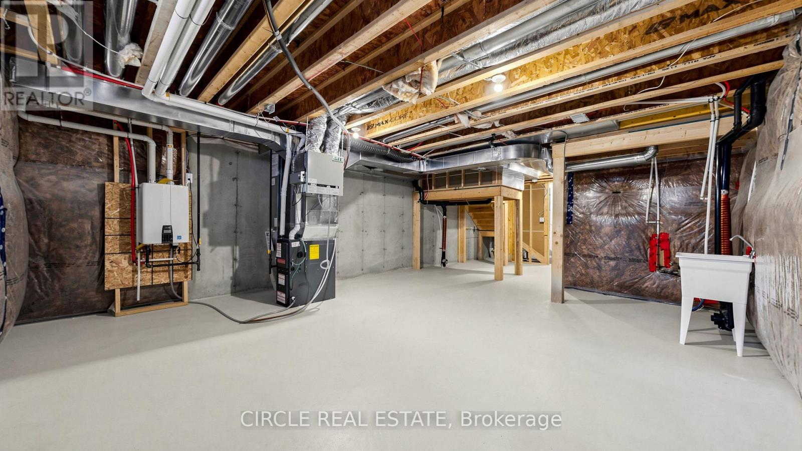 84 KEPPEL CIRCLE - 46