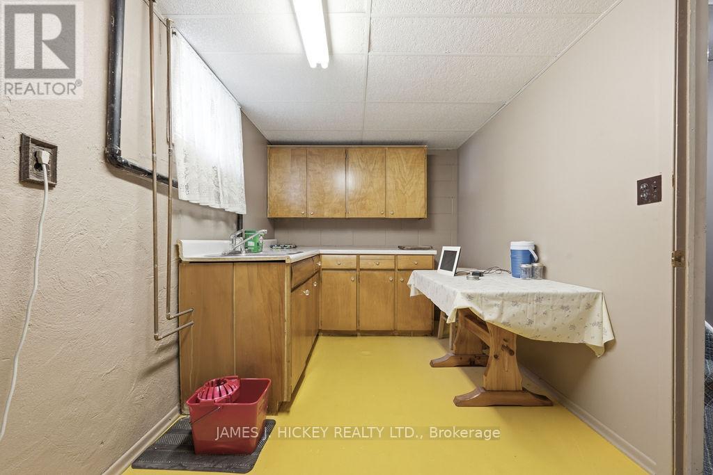 23 THOMAS STREET - 28
