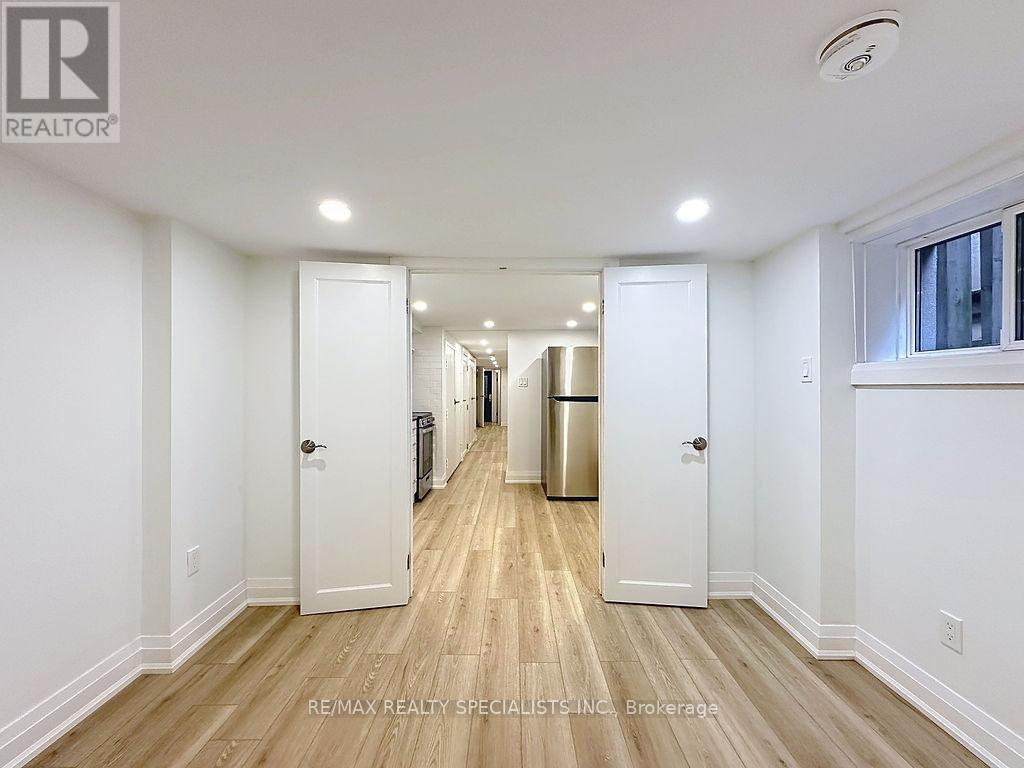 252 EARLSCOURT AVENUE - 25