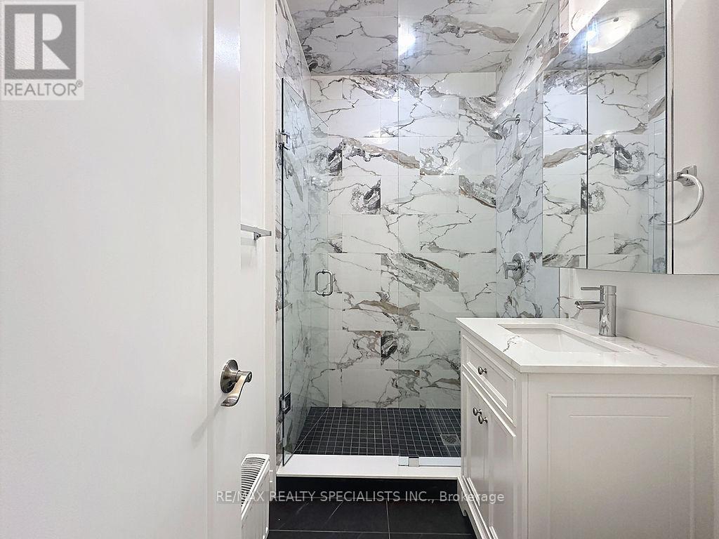 252 EARLSCOURT AVENUE - 38