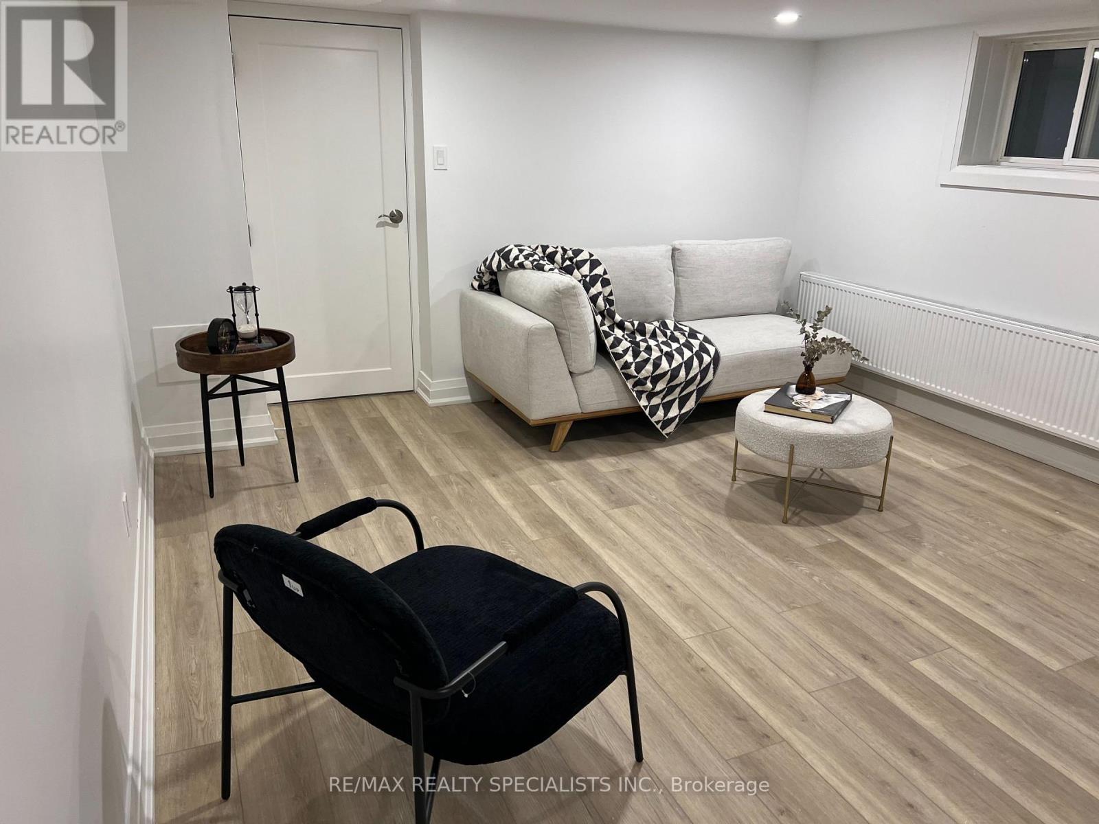 252 EARLSCOURT AVENUE - 34