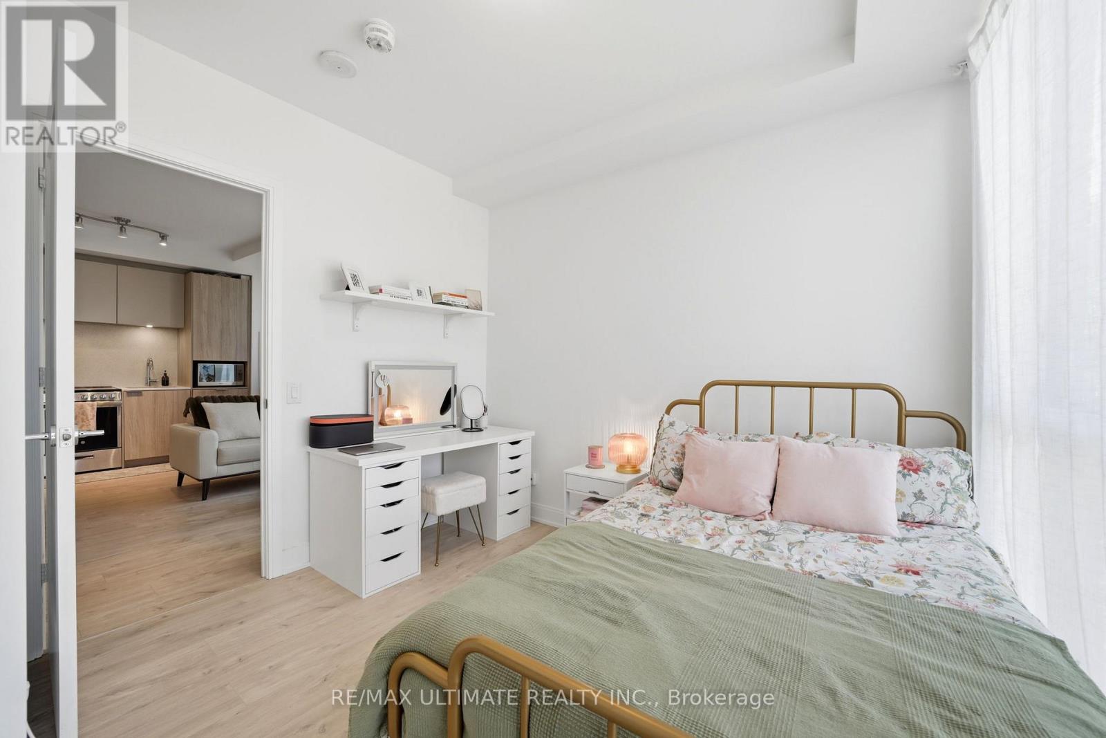 #402 70 ANNIE CRAIG DRIVE - 15