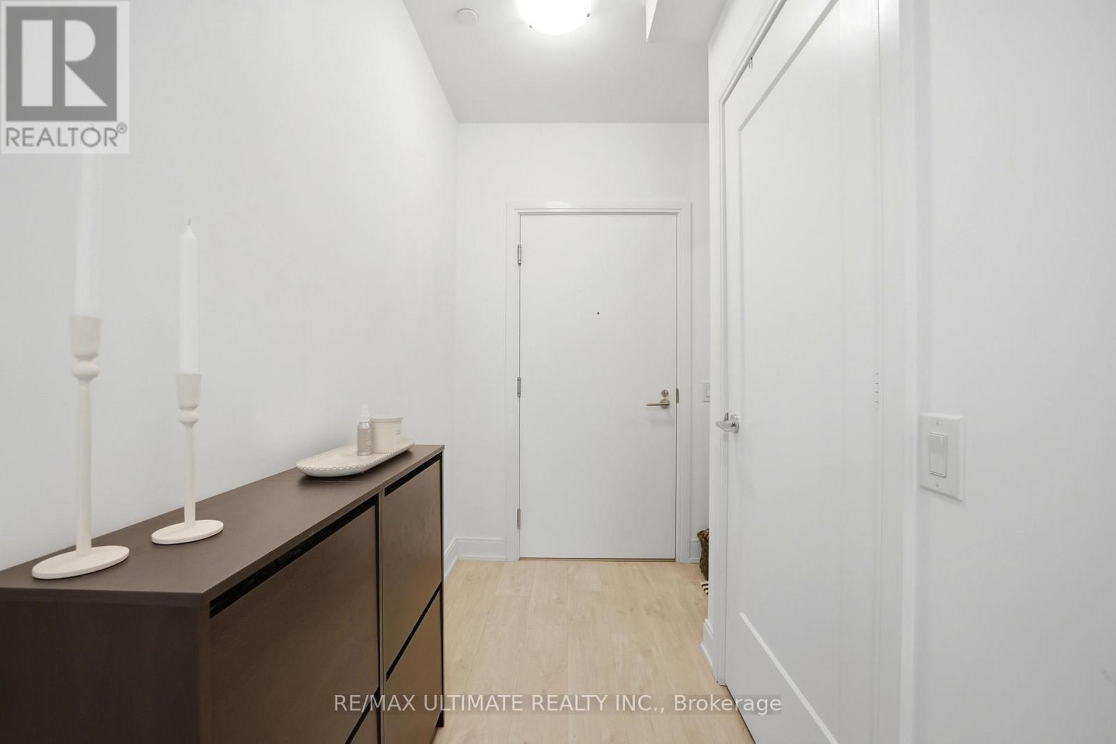 #402 70 ANNIE CRAIG DRIVE - 17