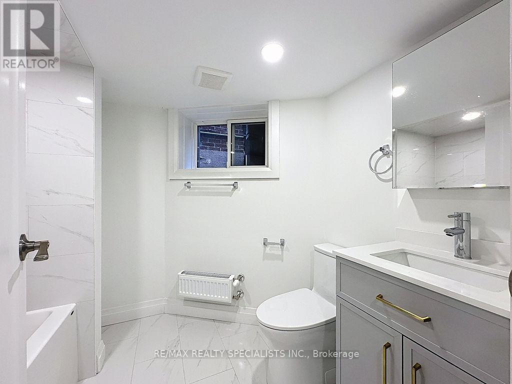 252 EARLSCOURT AVENUE - 39
