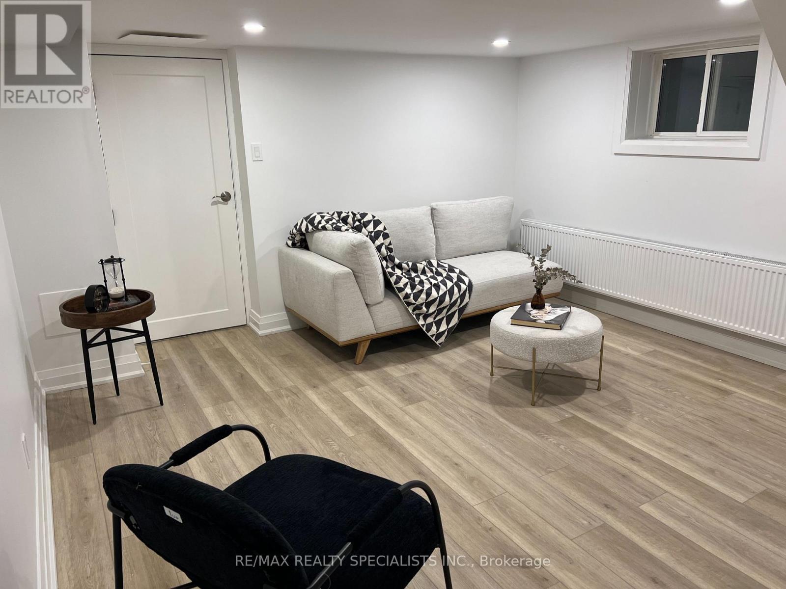 252 EARLSCOURT AVENUE - 35