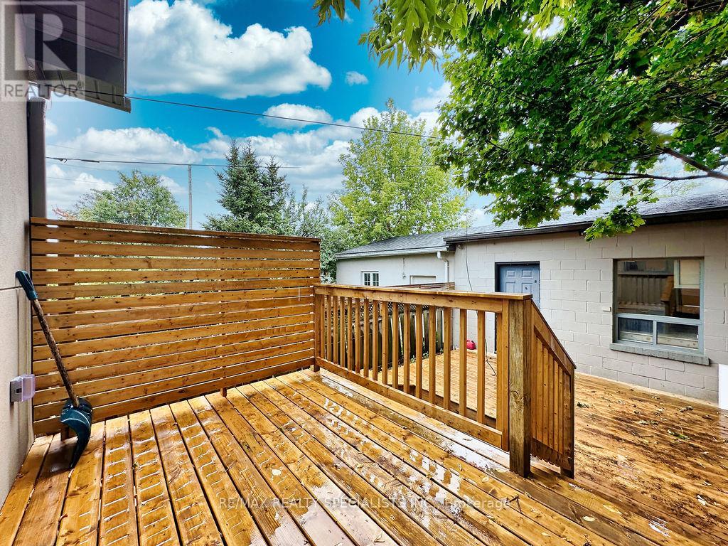 252 EARLSCOURT AVENUE - 44