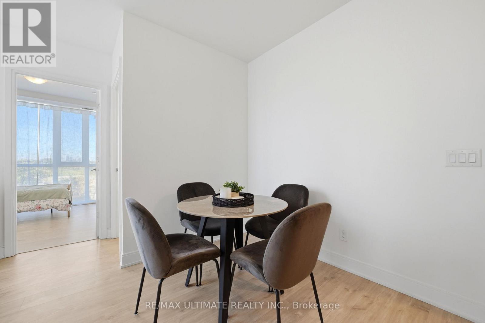 #402 70 ANNIE CRAIG DRIVE - 12