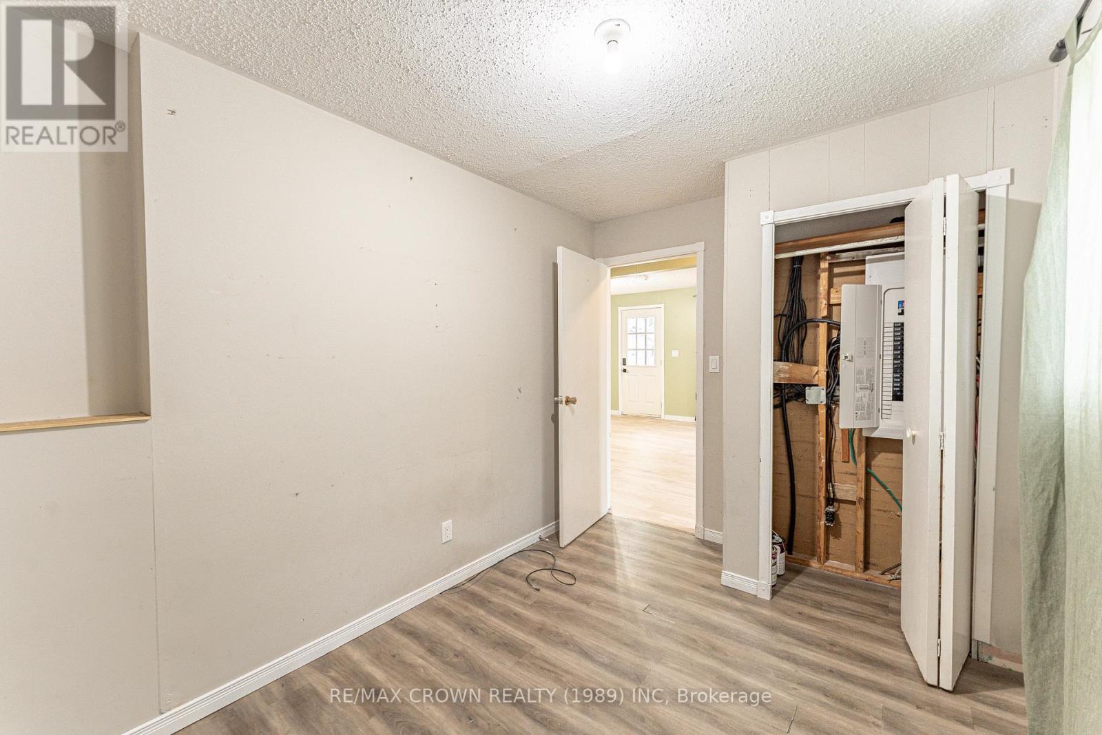 400 NIPISSING STREET - 18