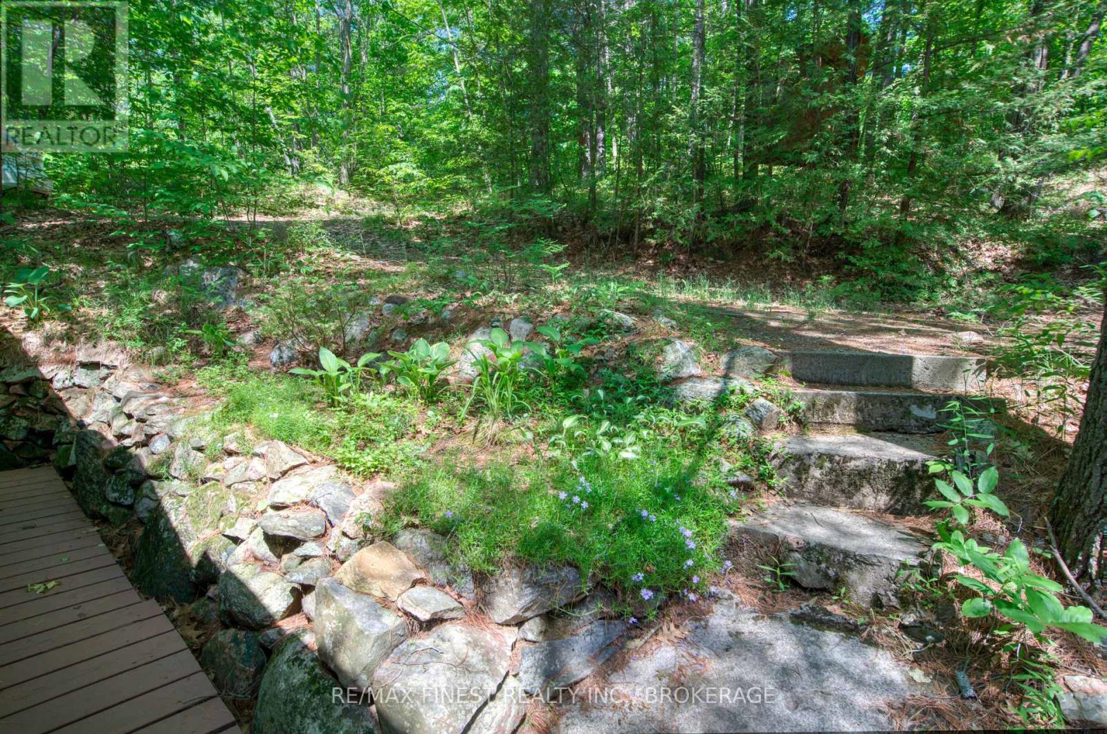 1029 OAK LANE NORTH - 19