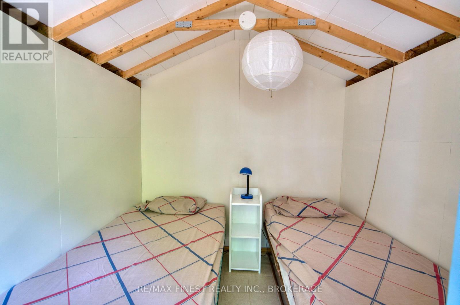 1029 OAK LANE NORTH - 18
