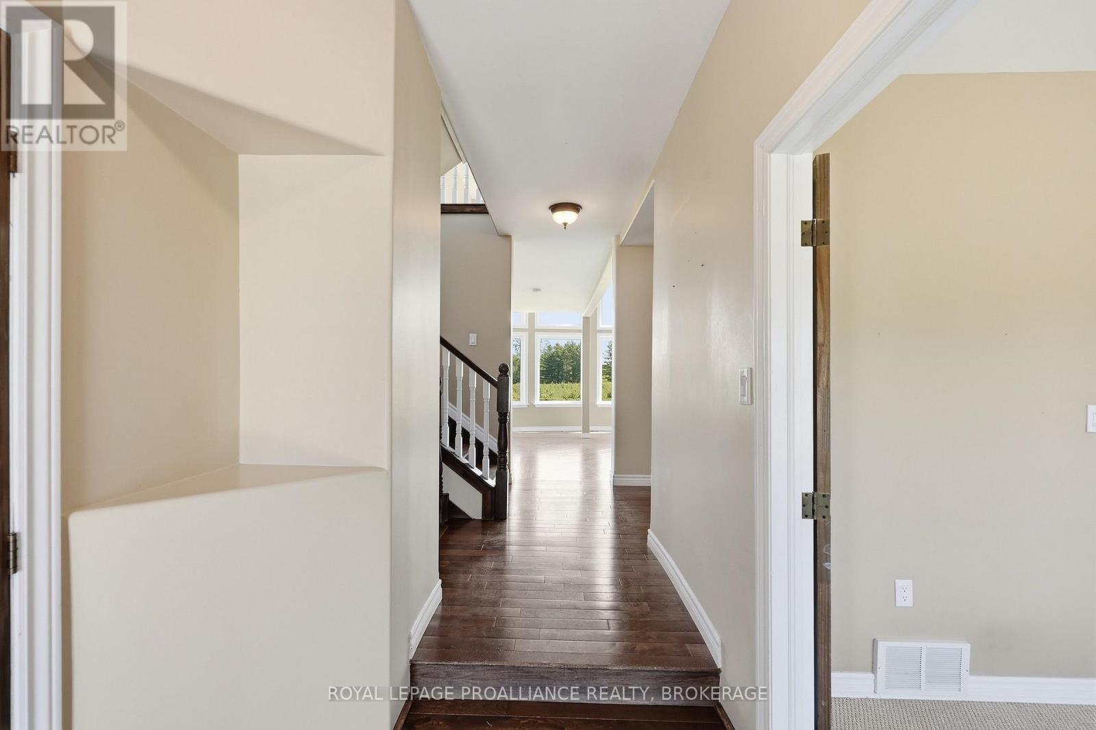 1461 ENGLISH WAY - 12