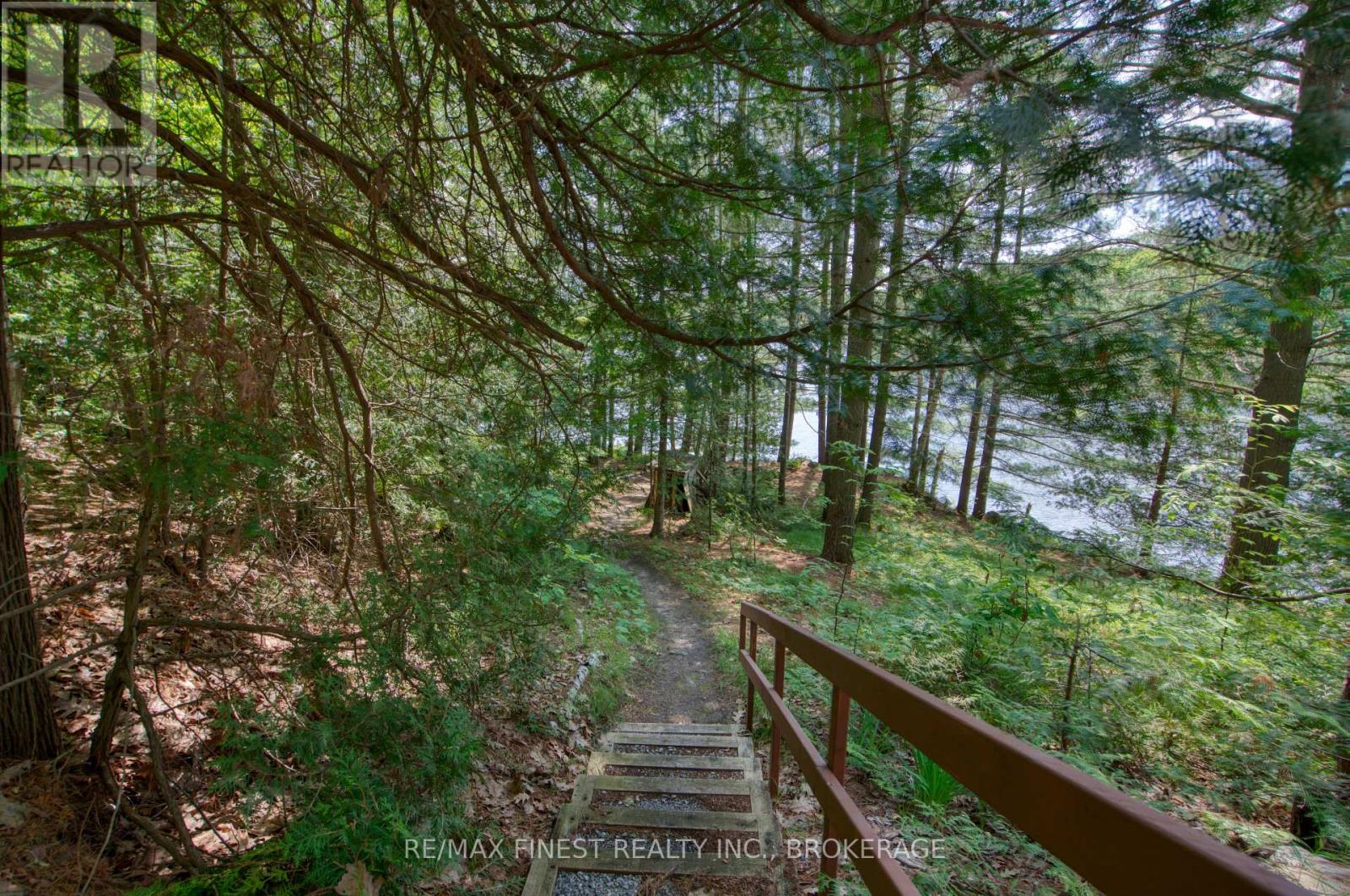 1029 OAK LANE NORTH - 21