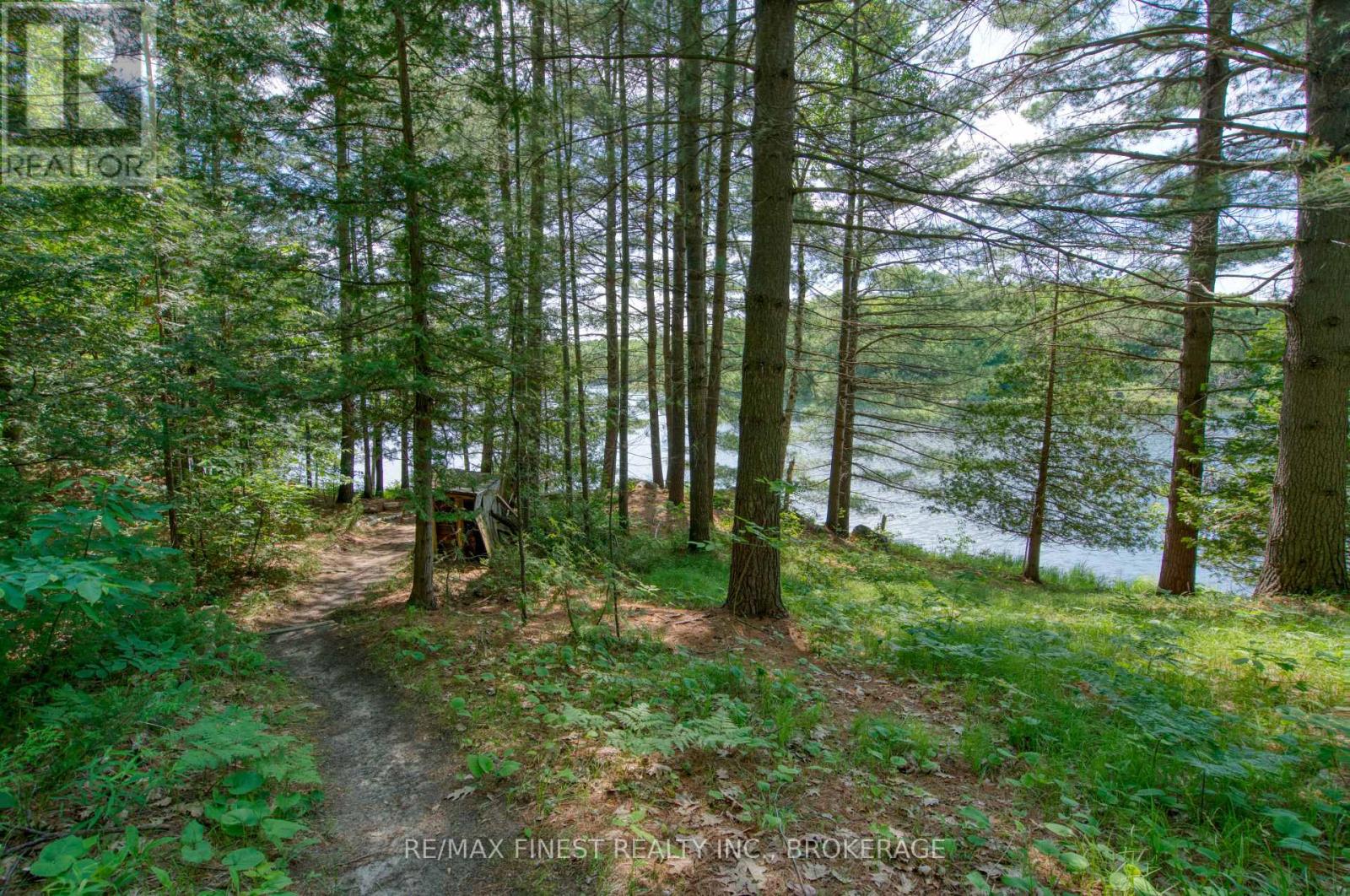 1029 OAK LANE NORTH - 22