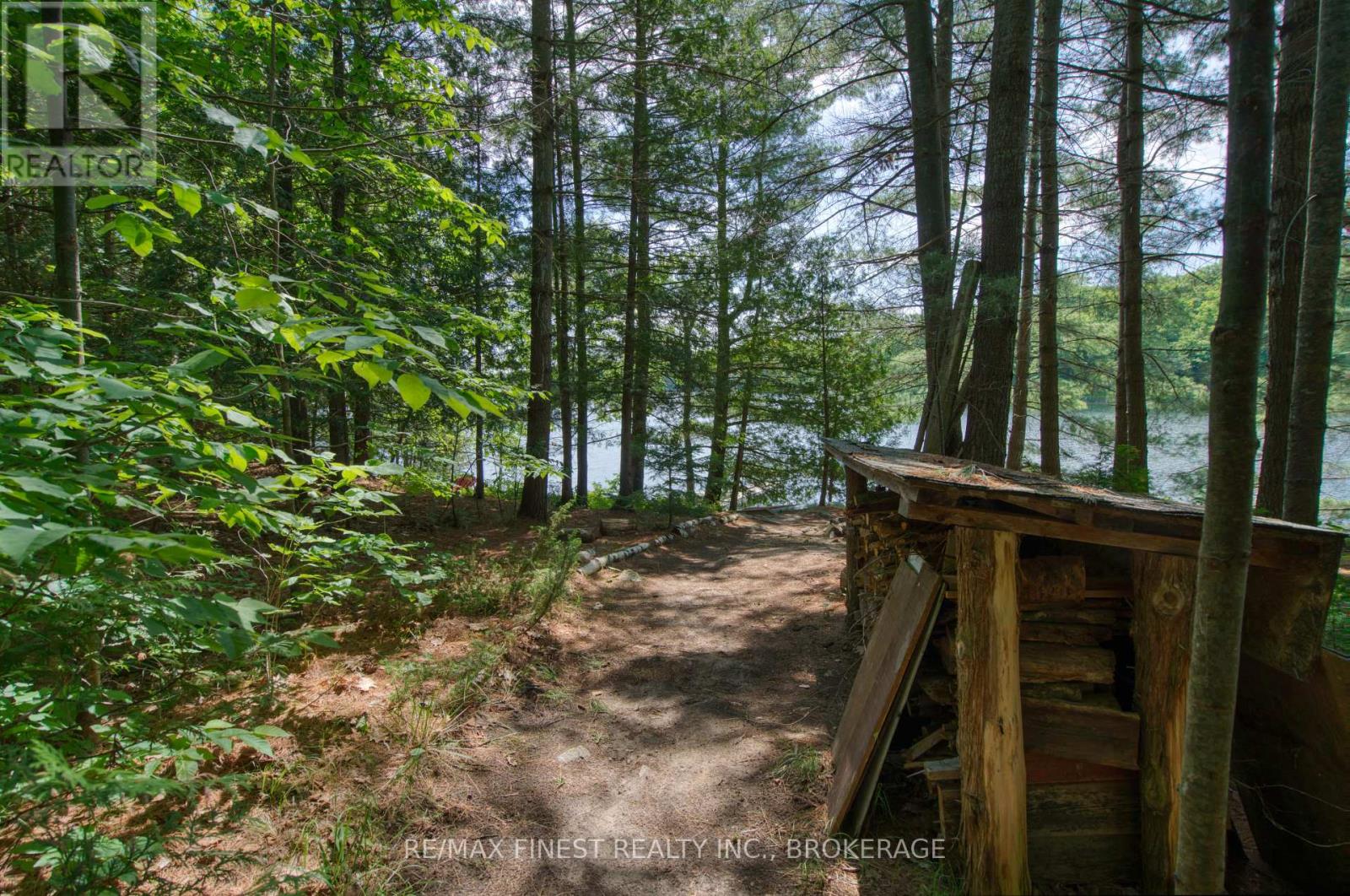 1029 OAK LANE NORTH - 23
