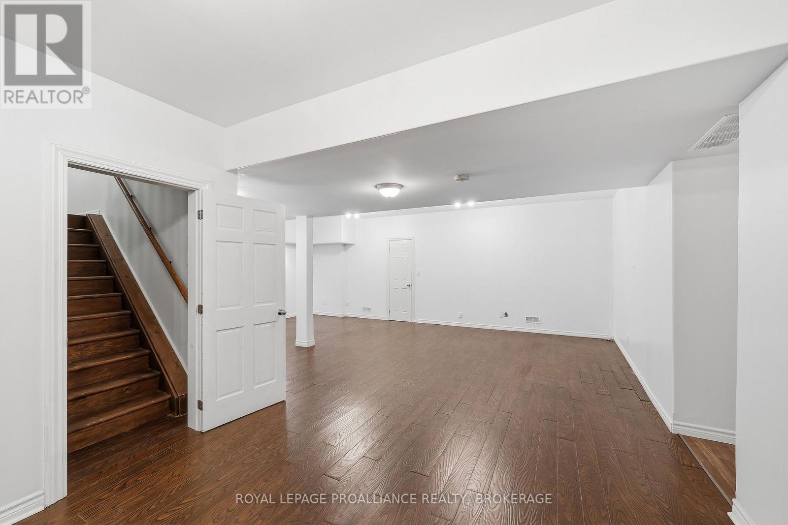 1461 ENGLISH WAY - 41